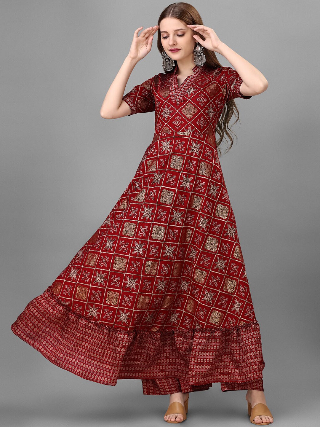 

HOUSE OF MIRA Ethnic Motifs Printed Anarkali Kurta With Trousers, Red