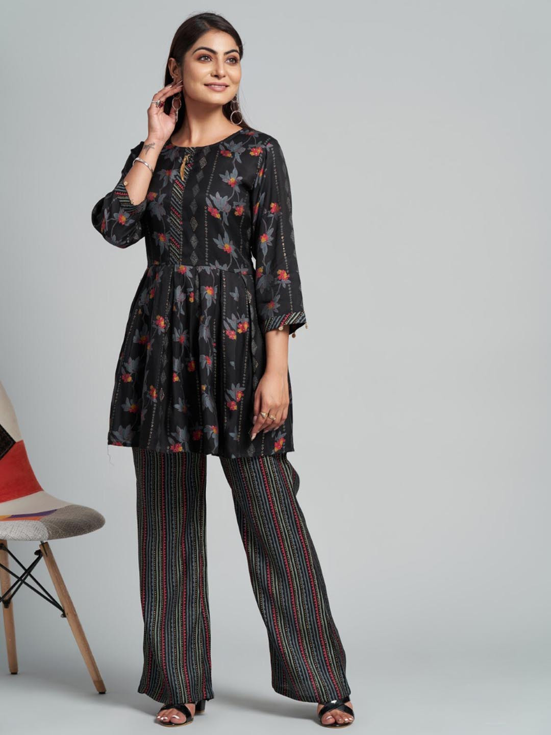 

HOUSE OF MIRA Floral Printed Pleated A-Line Kurti With Palazzos, Black