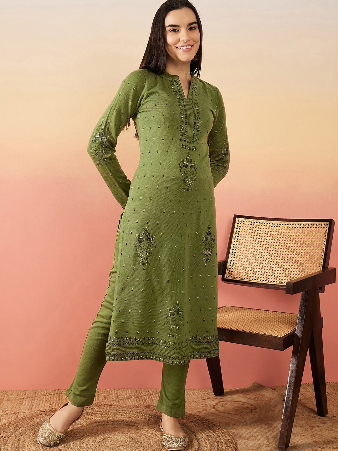 

Sangria Floral Woven Design Mandarin Collar Kurta With Trousers, Green