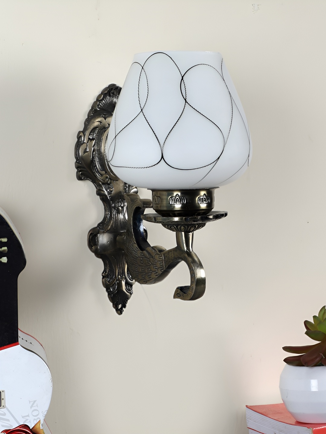 

ELIANTE White & Black Aluminium Printed Contemporary Cylinder Shaped Wall Lamp
