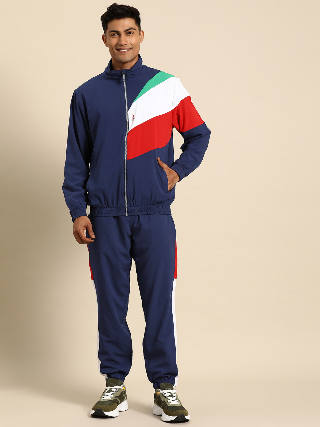 

United Colors of Benetton Men Colourblocked Tracksuit, Navy blue