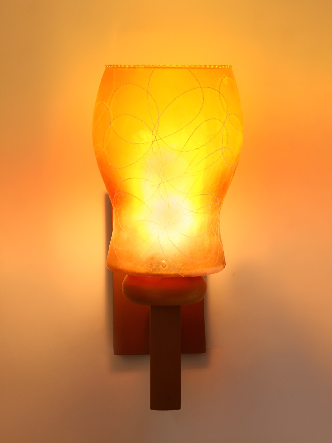 

Afast Brown & Yellow Printed Abstract Shaped Contemporary Wall Lamp
