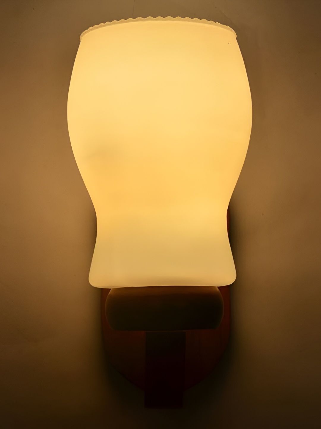 

Afast Brown & White Glass Wall Lamp