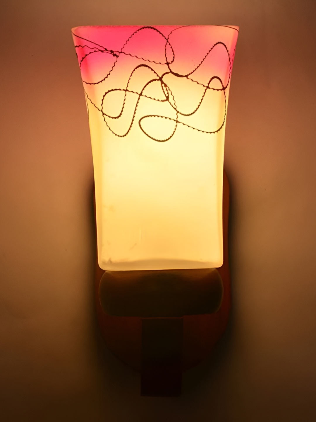 

Afast Pink & White Printed Glass Wall Lamp