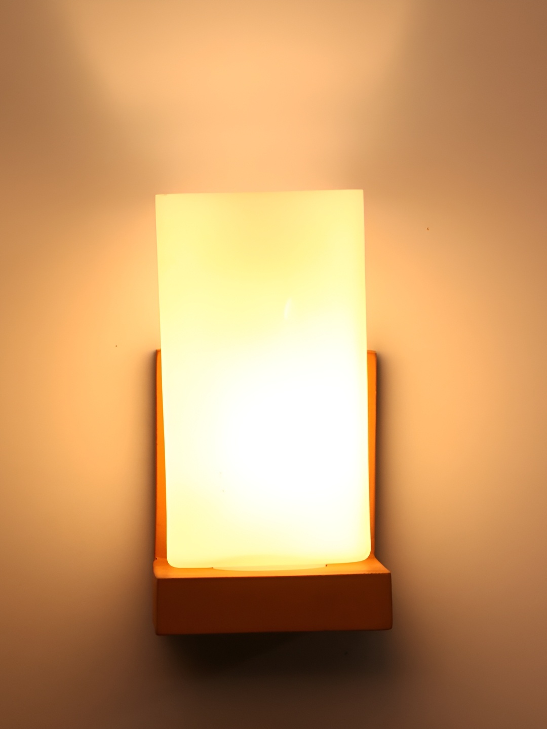 

Afast White Glass Rectangular Wall Lamp