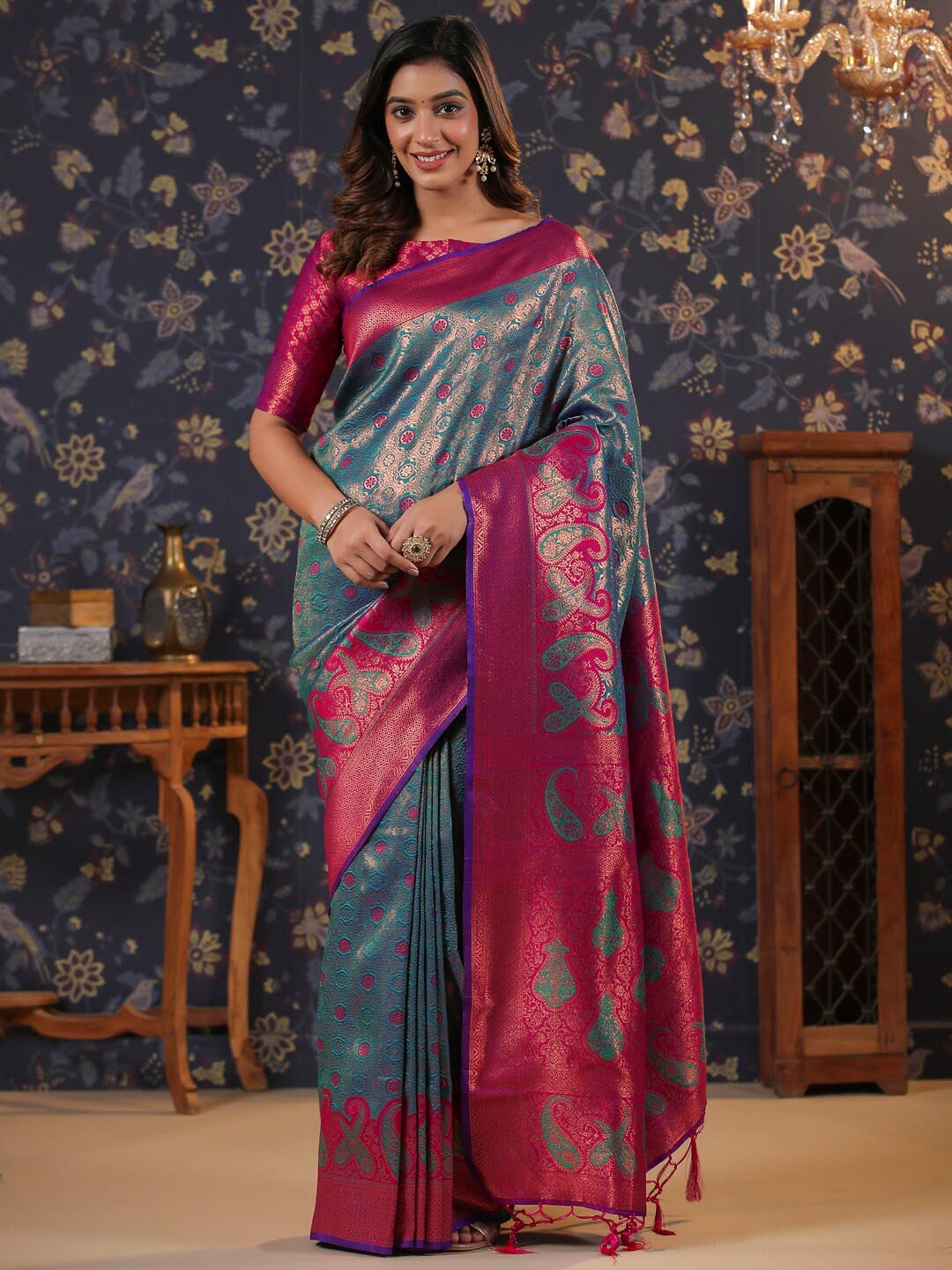 

House of Pataudi Ethnic Motifs Woven Design Silk Blend Kanjeevaram Sarees, Green