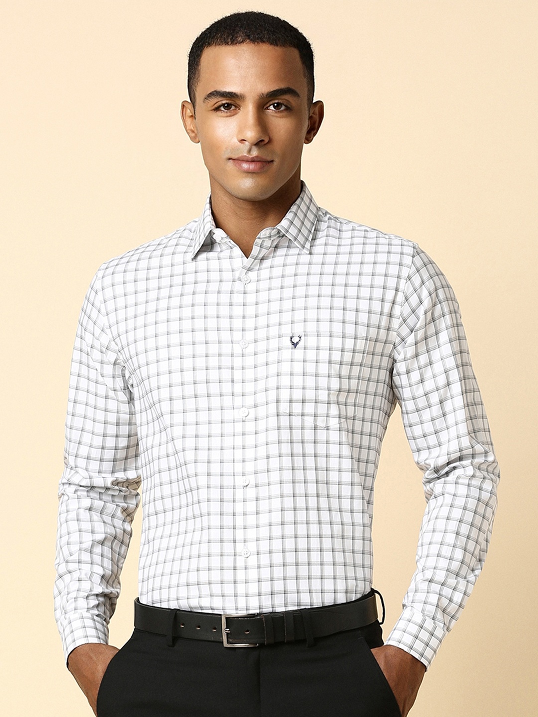 

Allen Solly Men White Slim Fit Checked Formal Shirt