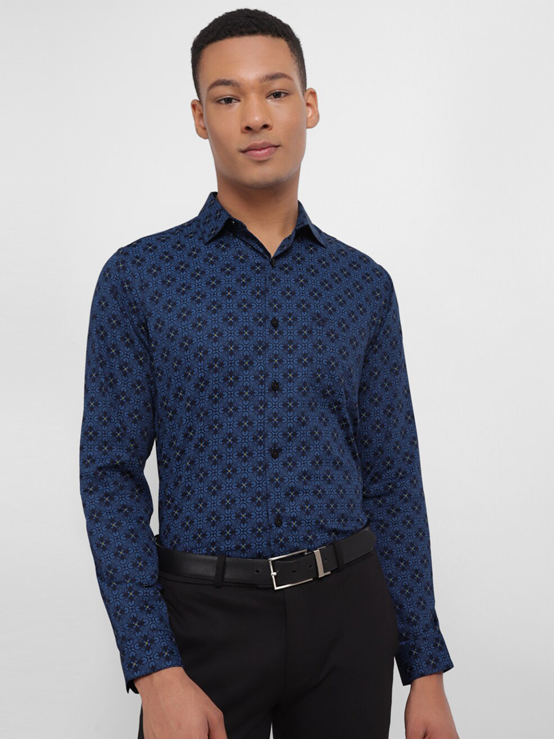 

Allen Solly Slim Fit Floral Printed Spread Collar Long Sleeves Cotton Formal Shirt, Navy blue