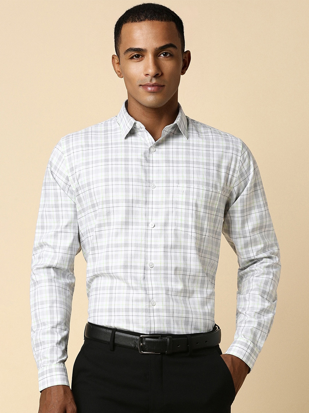 

Allen Solly Men White Slim Fit Checked Formal Shirt