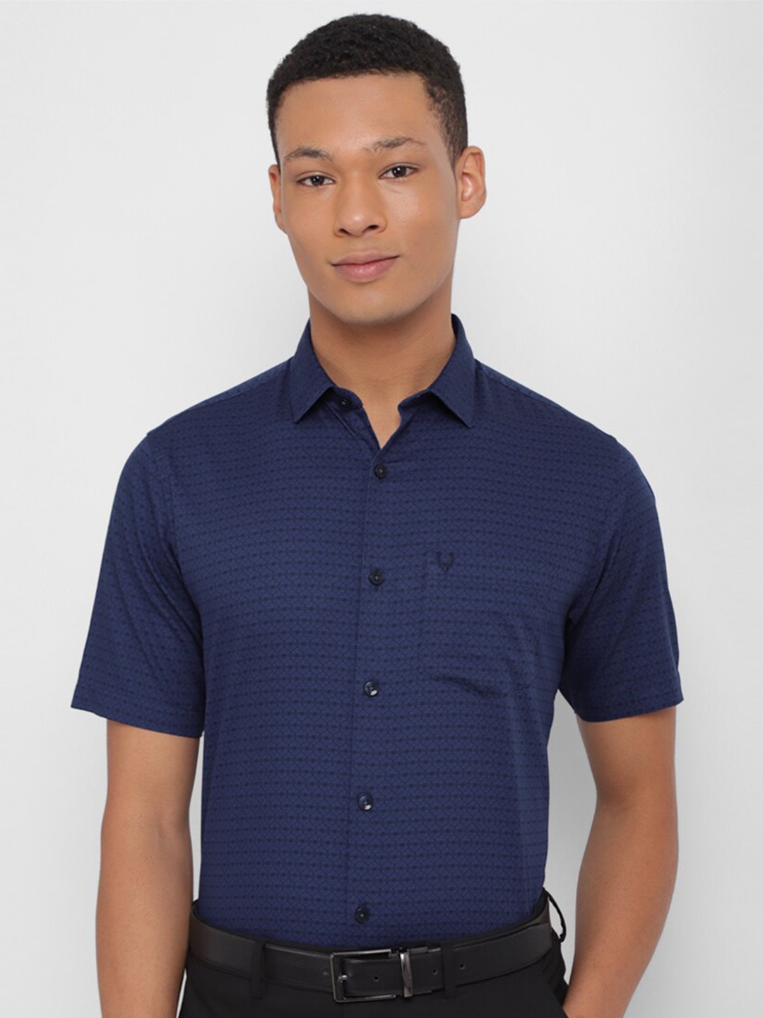 

Allen Solly Slim Fit Micro Ditsy Printed Formal Pure Cotton Shirt, Navy blue