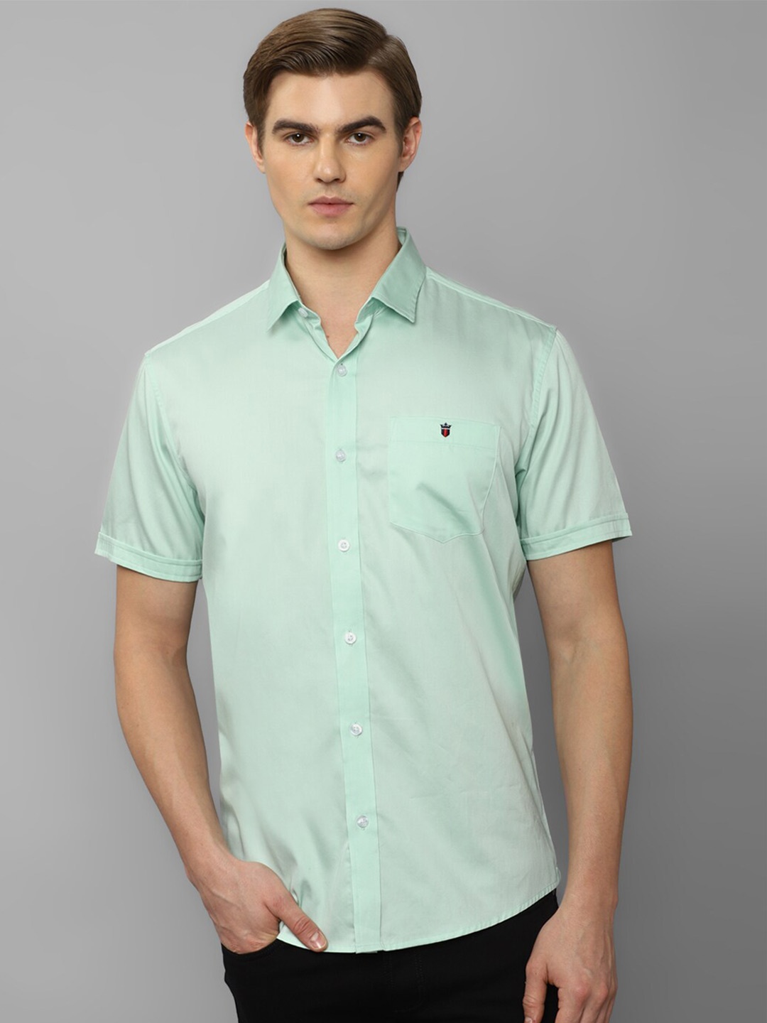 

Louis Philippe Jeans Spread Collar Slim Fit Pure Cotton Shirt, Green