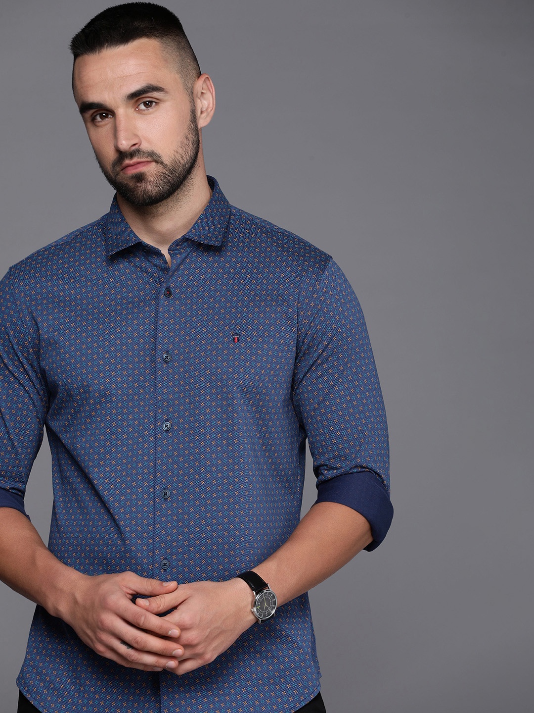 

Louis Philippe Sport Men Smart Slim Fit Geometric Printed Pure Cotton Casual Shirt, Navy blue