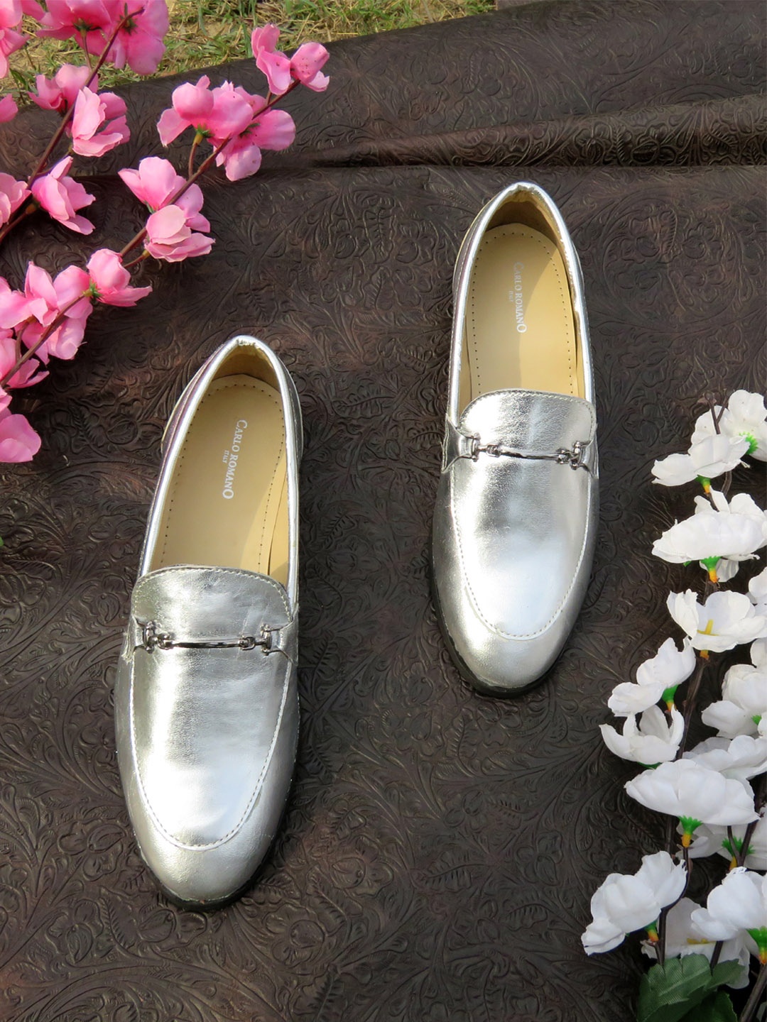 

CARLO ROMANO Women Leather Lightweight Horsebit Loafers, Silver