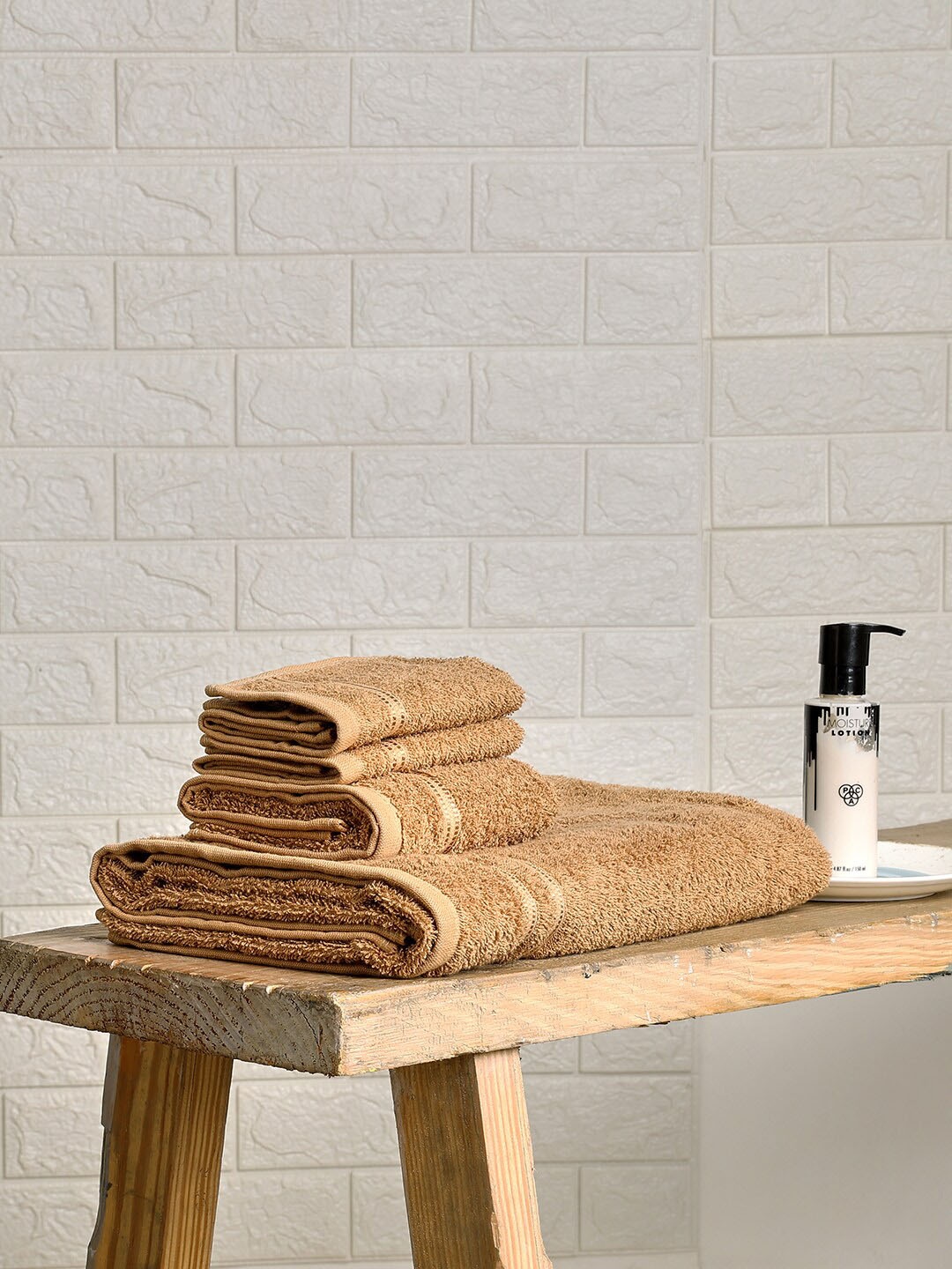 

SPACES Celebrations Brown 3 Pieces Self Design Pure Cotton 380 GSM Towel Set