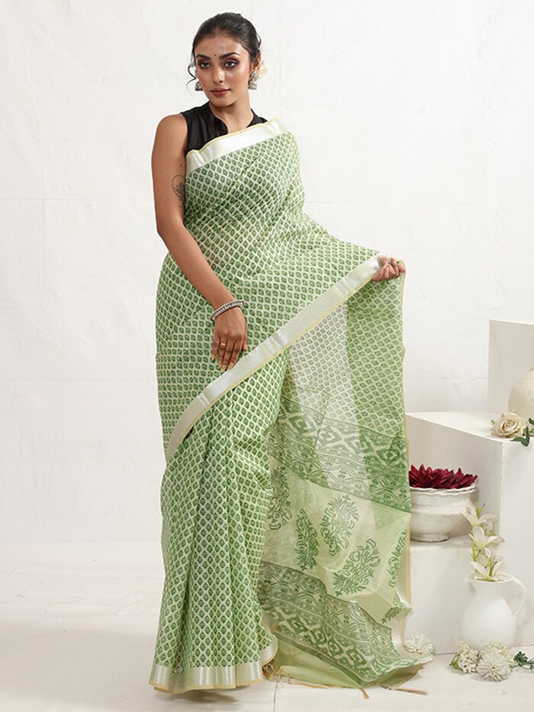 

AllSilks Floral Printed Zari Saree, Green