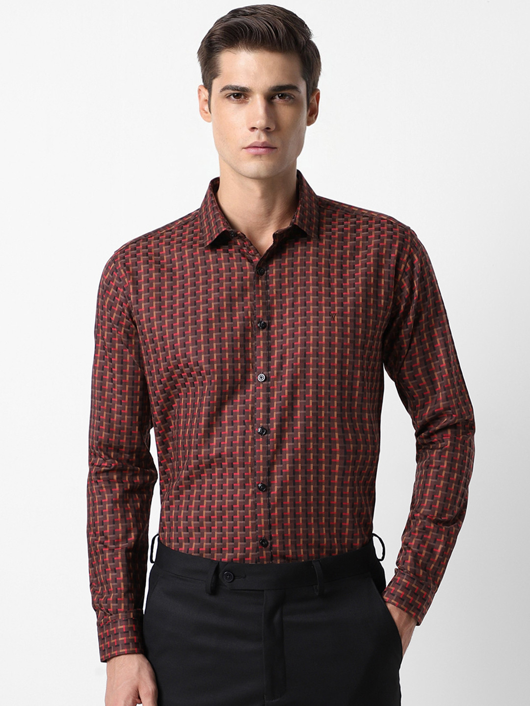 

V Dot Men Maroon Slim Fit Printed Casual Shirt