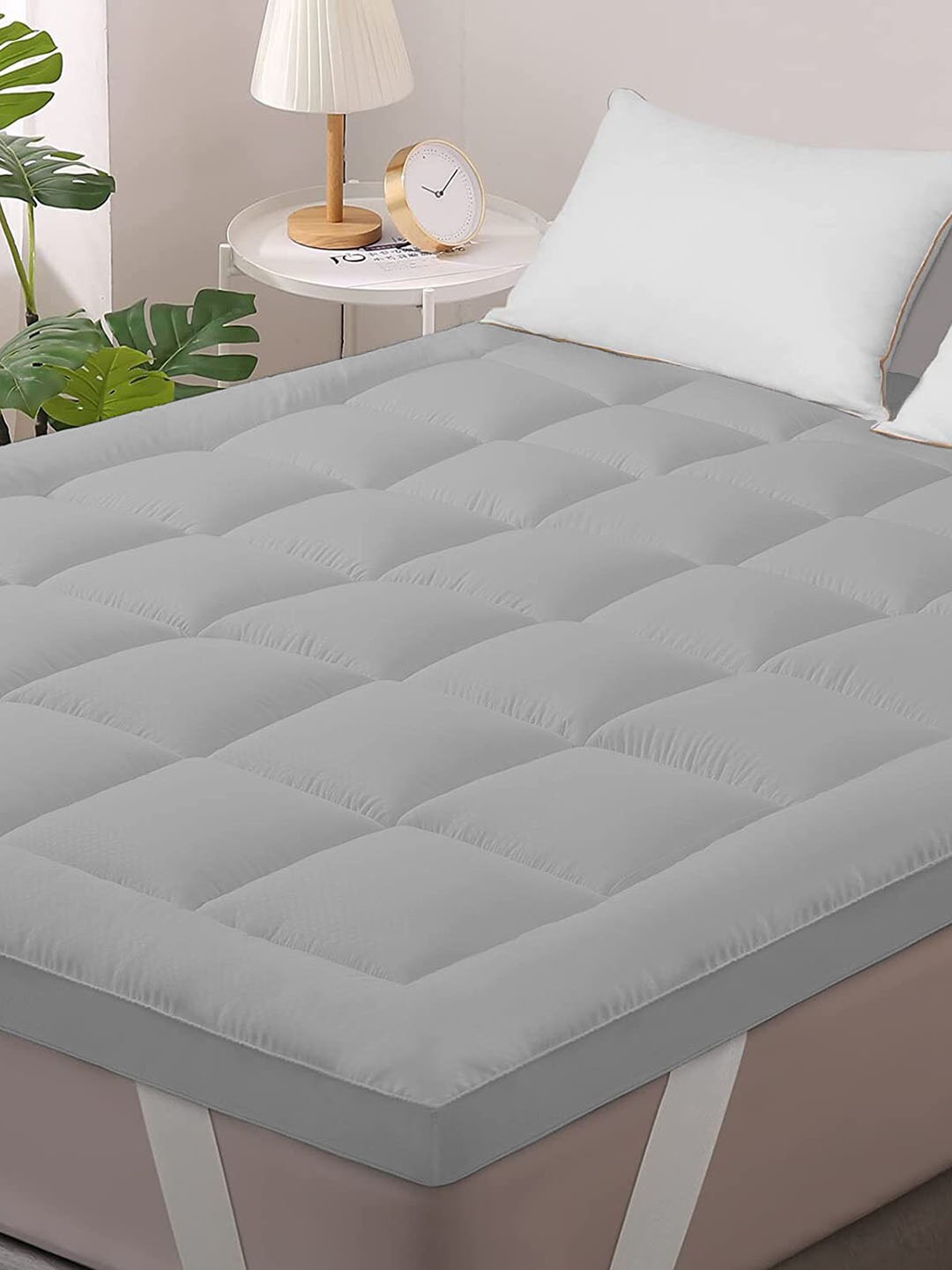 

Jaipur Linen Grey Melange Quilted Breathable Mattress Protector