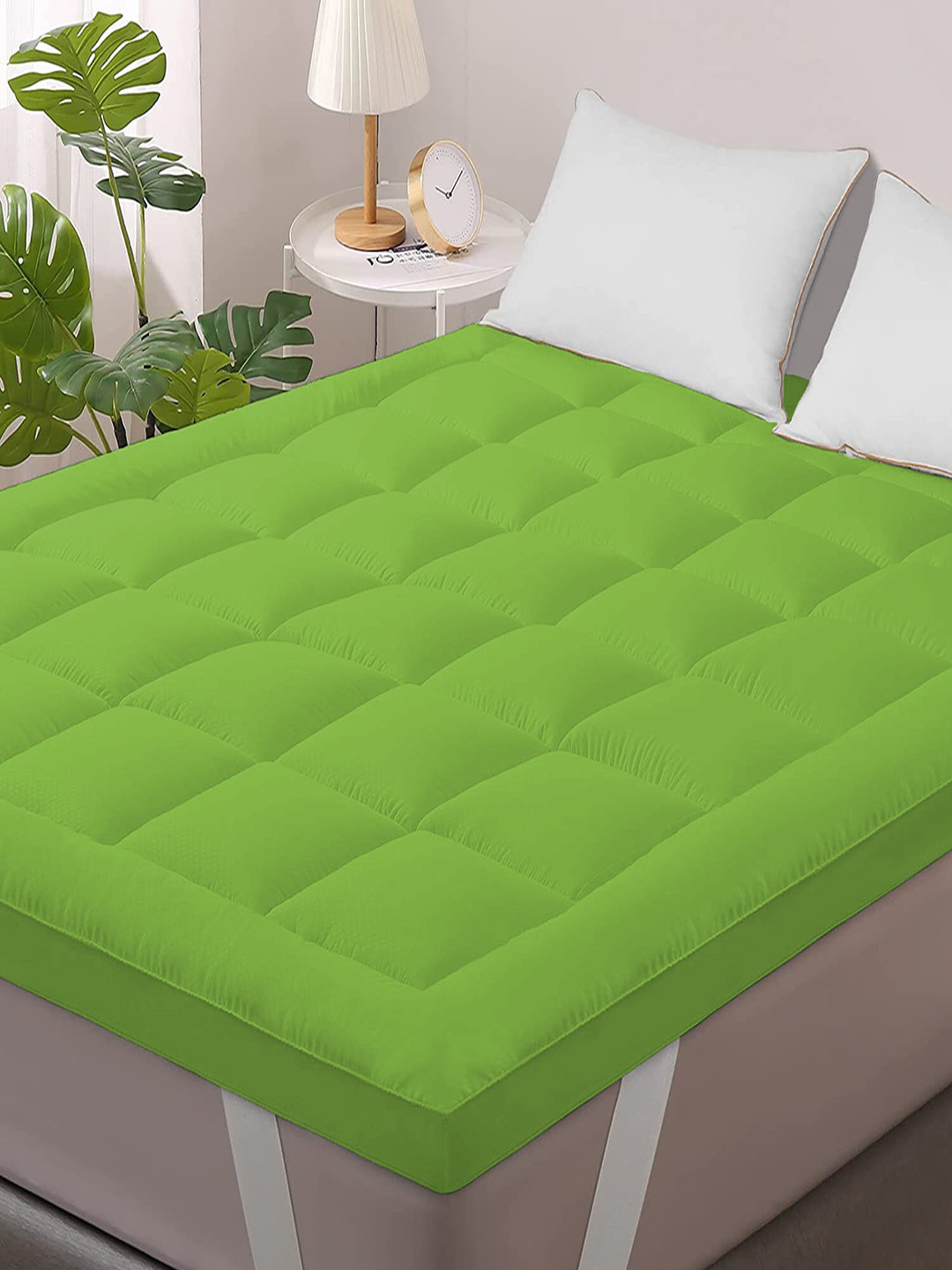 

Jaipur Linen Fluorescent Green Quilted Breathable Mattress Protector