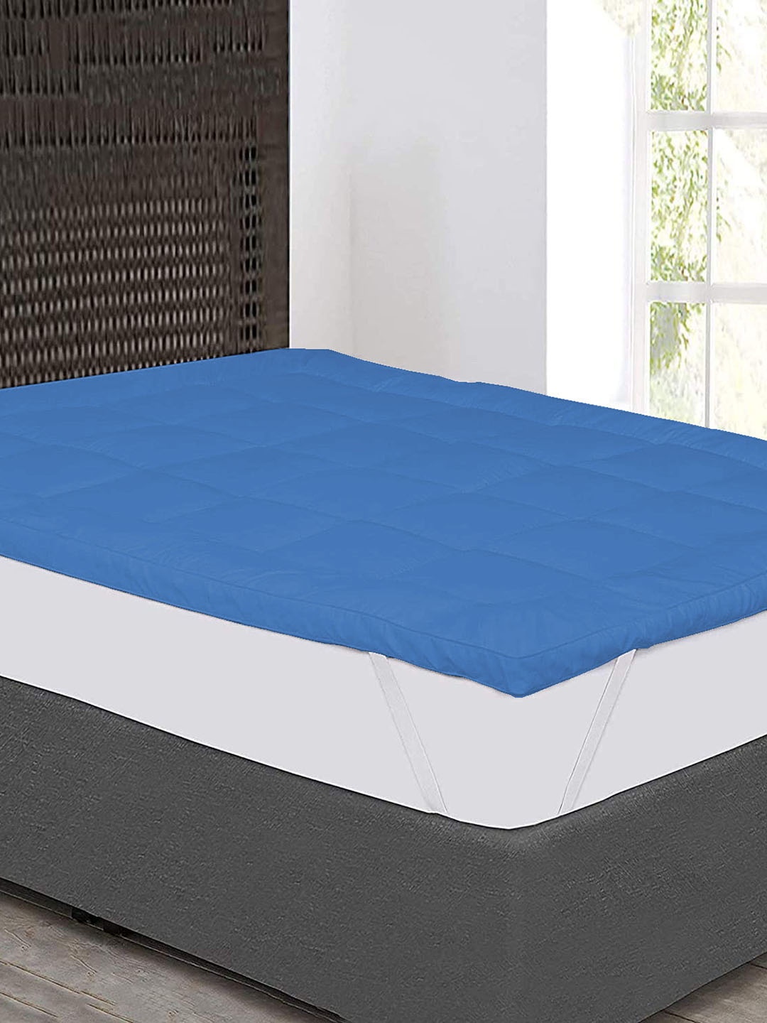 

Jaipur Linen Blue Quilted Breathable Mattress Protector, Coral