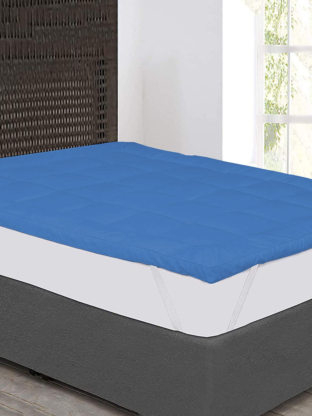 

Jaipur Linen Blue Quilted Breathable Mattress Protector, Coral