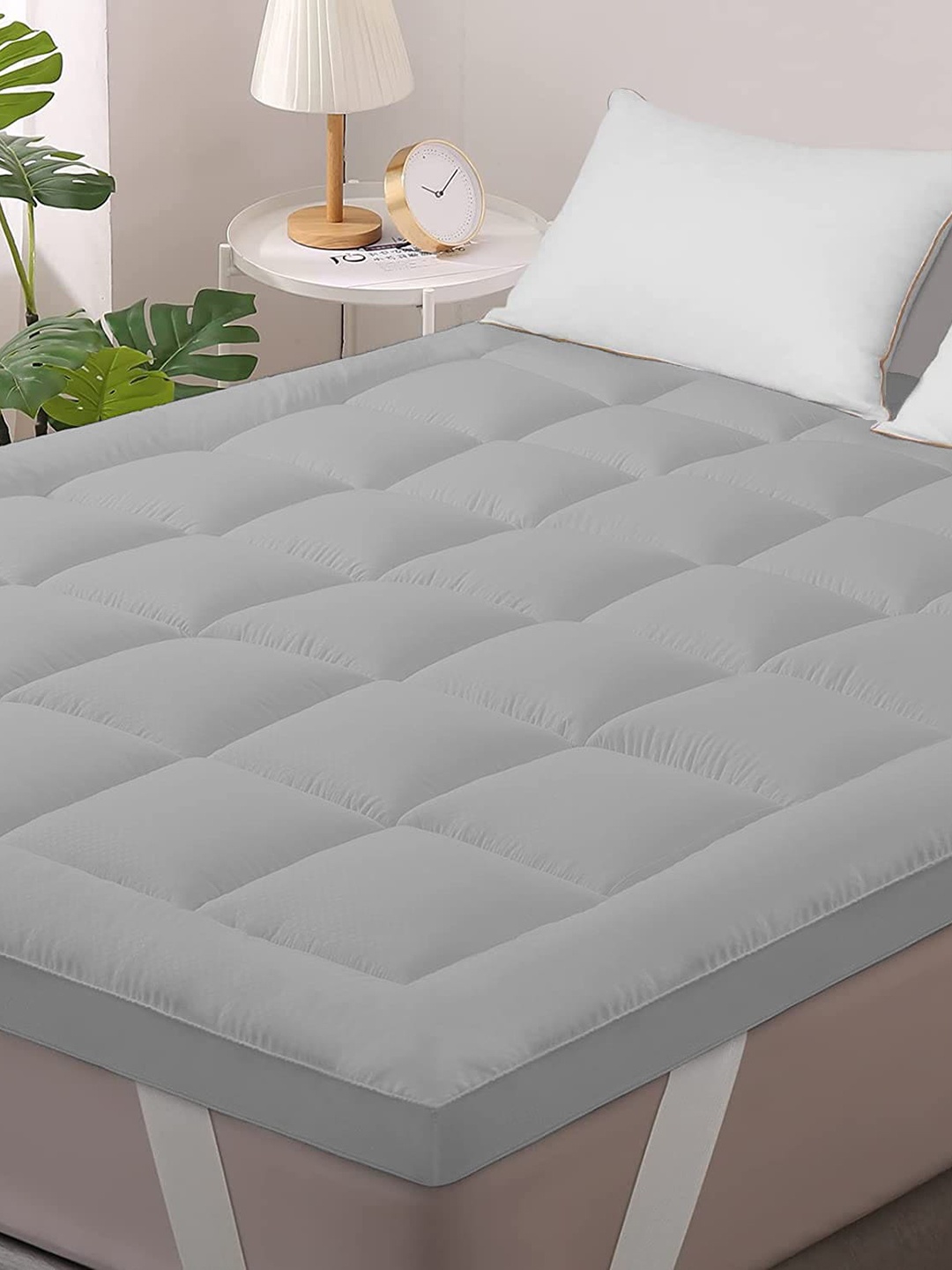 

Jaipur Linen Grey Melange Quilted Breathable Mattress Protector