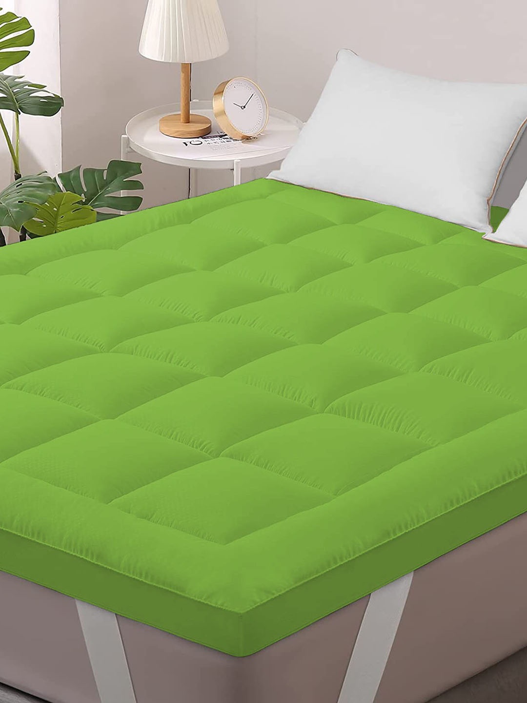 

Jaipur Linen Fluorescent Green Quilted Breathable Mattress Protector