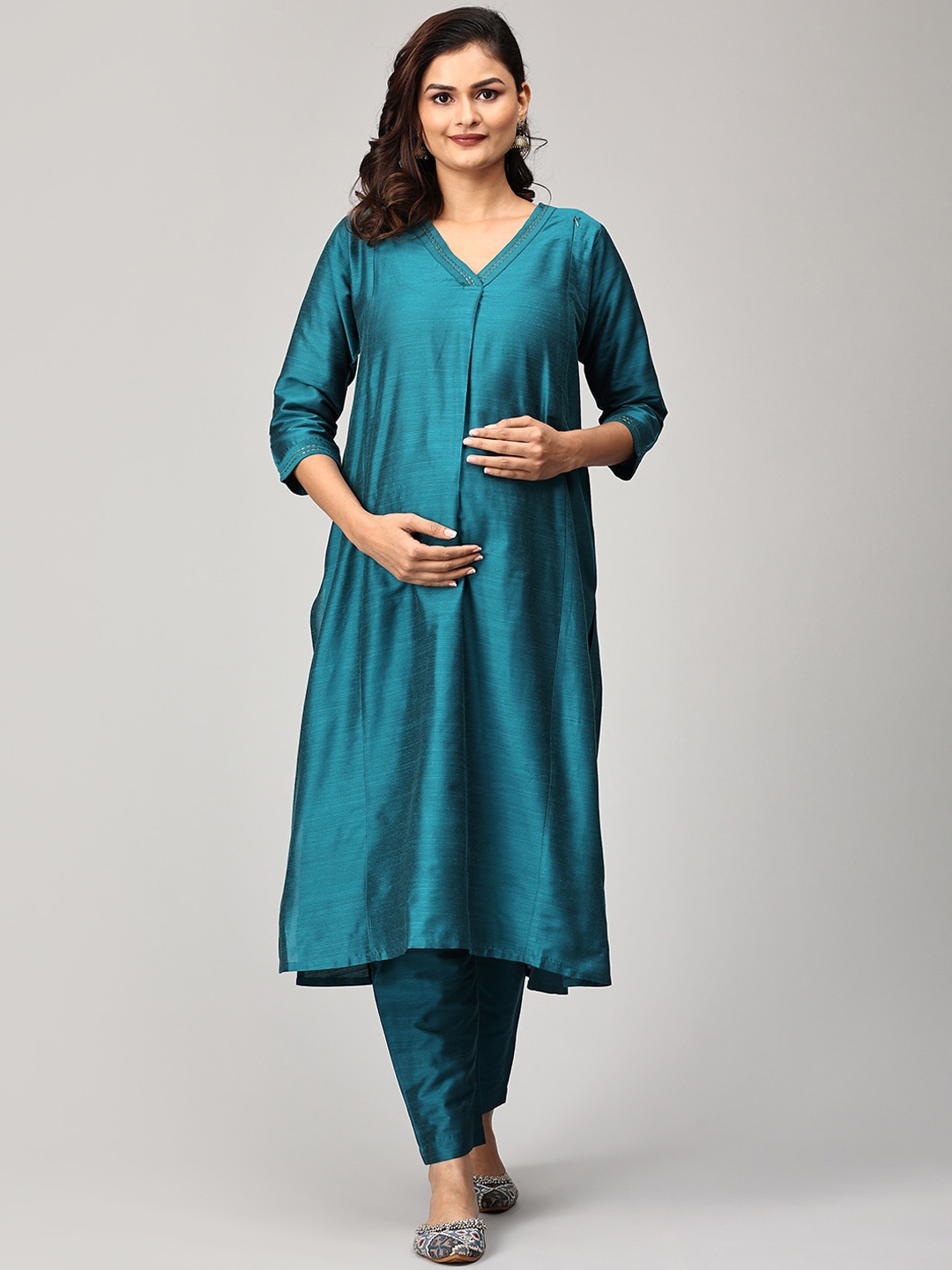 

The Mom Store Thread Work Raw Silk V-Neck Maternity and Nursing A-Line Kurta With Trousers, Teal