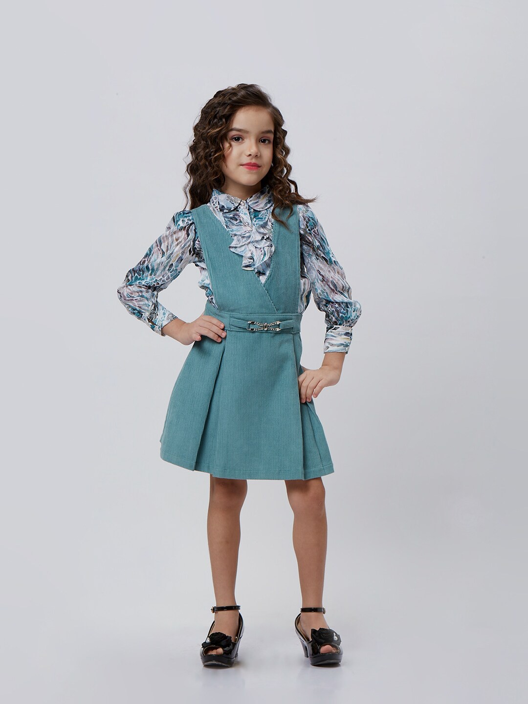 

Peppermint Girls V-Neck Sleeveless Pleated Pinafore Dress, Sea green