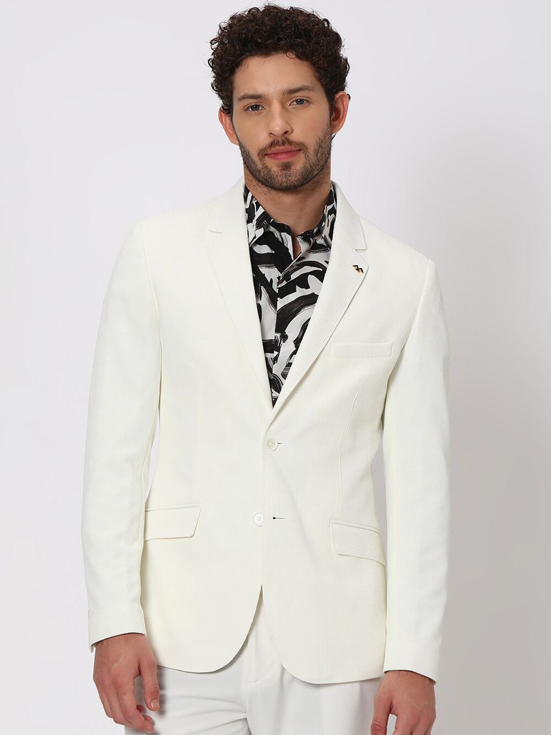 

Mufti Notched Lapel Slim Fit Single Breasted Blazers, Off white