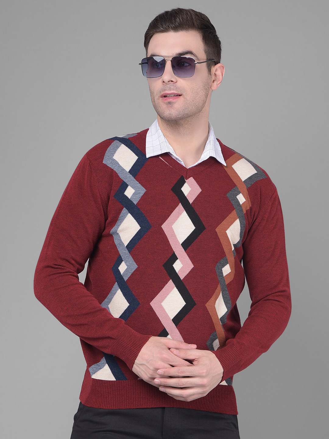 

Crimsoune Club Geometric Printed V-Neck Pullover, Maroon