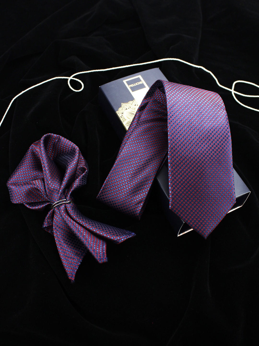 

Peluche Men Neck Tie & Pocket Square Set, Blue