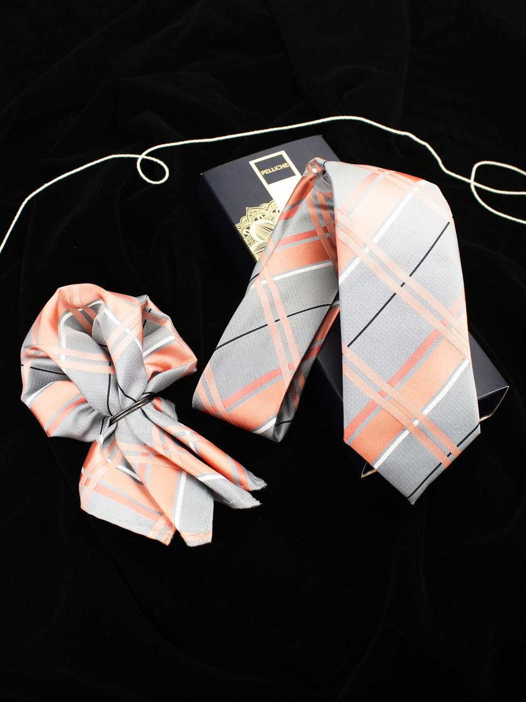 

Peluche Men Neck Tie & Pocket Square Set, Peach