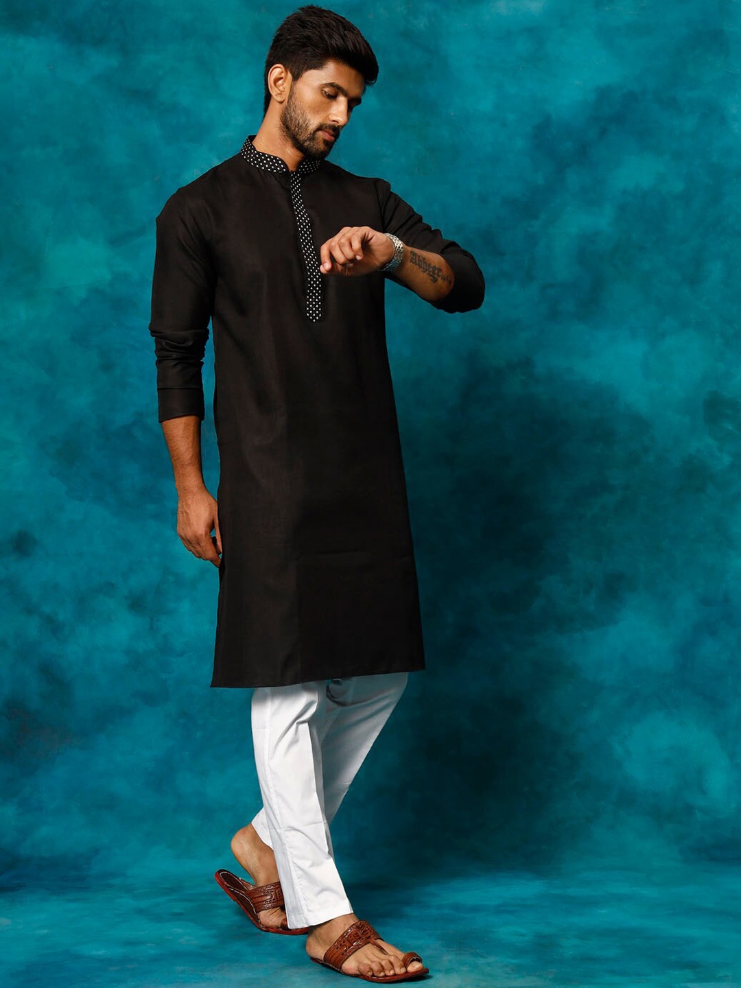 

VASTRAMAY Yoke Design Kurta with Pyjamas, Black