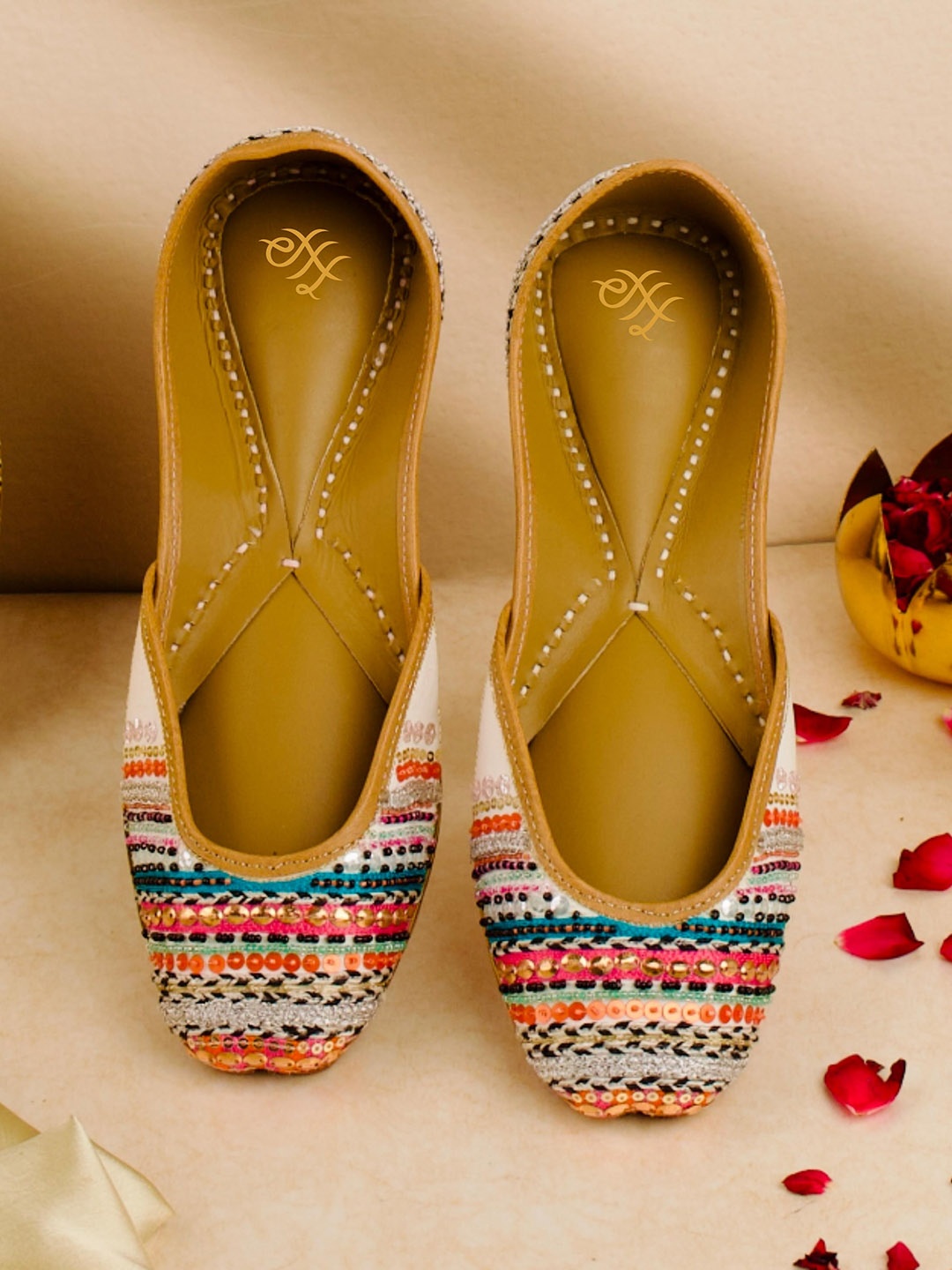 

House of Pataudi Ethnic Embellished Square Toe Mojaris, Cream