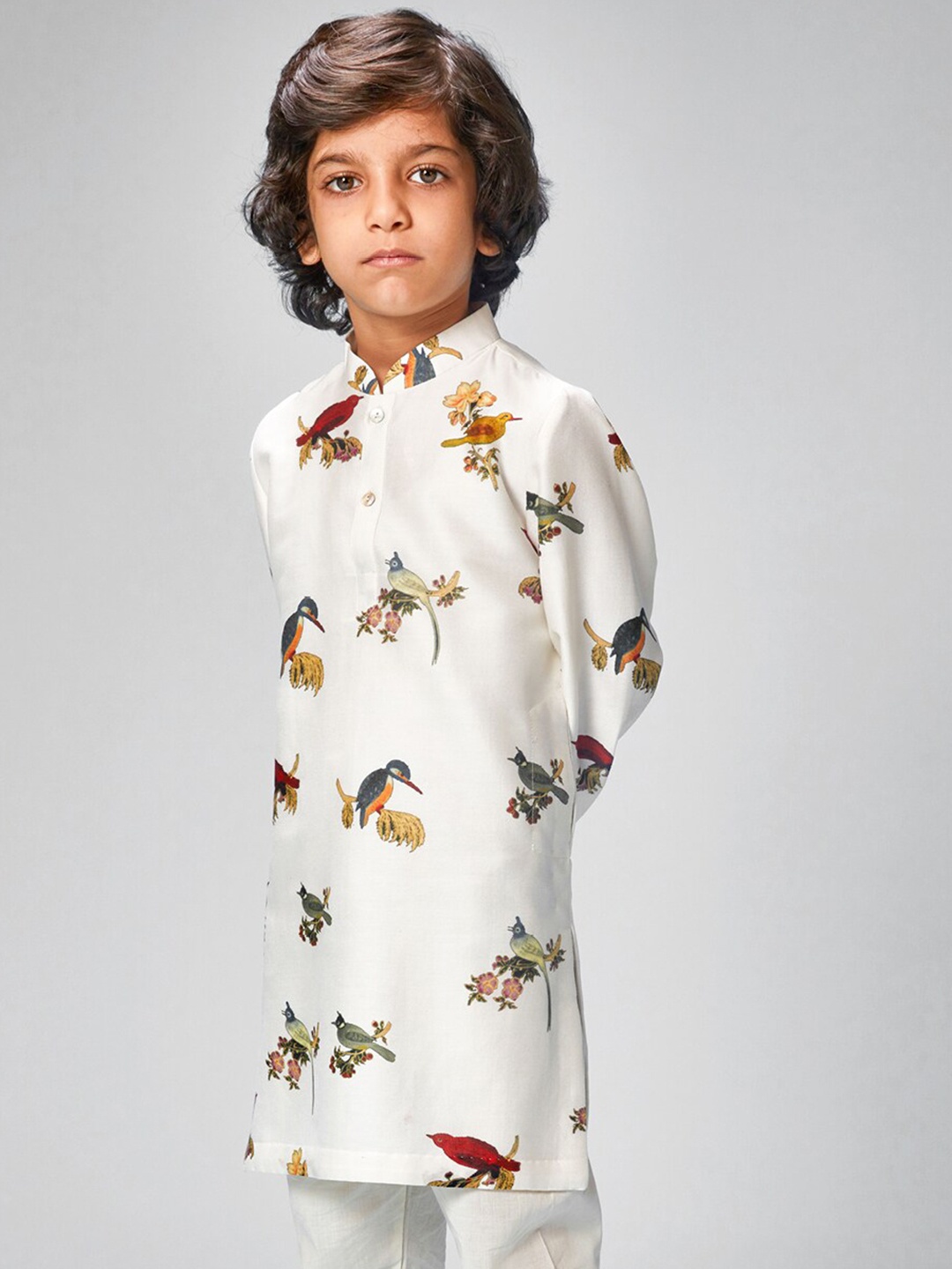 

BAL BACHCHE Boys Floral Printed Chanderi Silk Kurta with Pyjamas, Off white