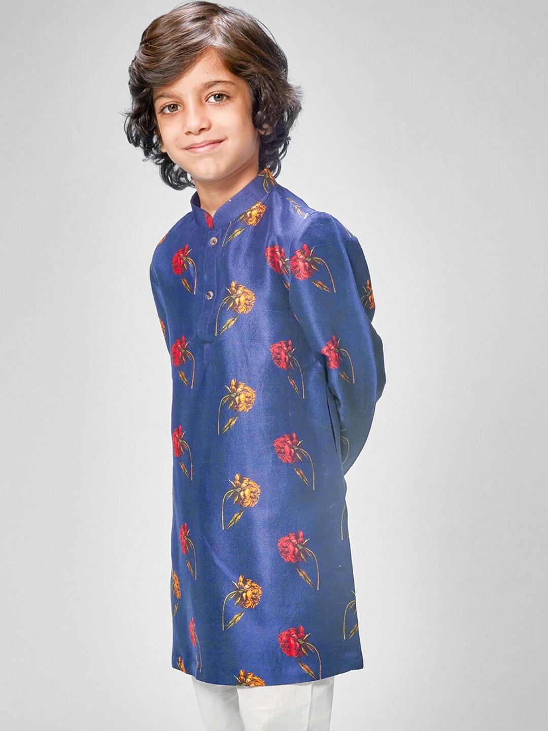 

BAL BACHCHE Boys Floral printed Chanderi Silk Kurta with Pyjamas, Navy blue