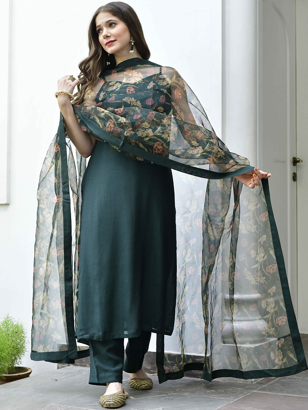 

Lirose Shoulder Straps Pure Silk Kurta with Trousers & Dupatta, Green