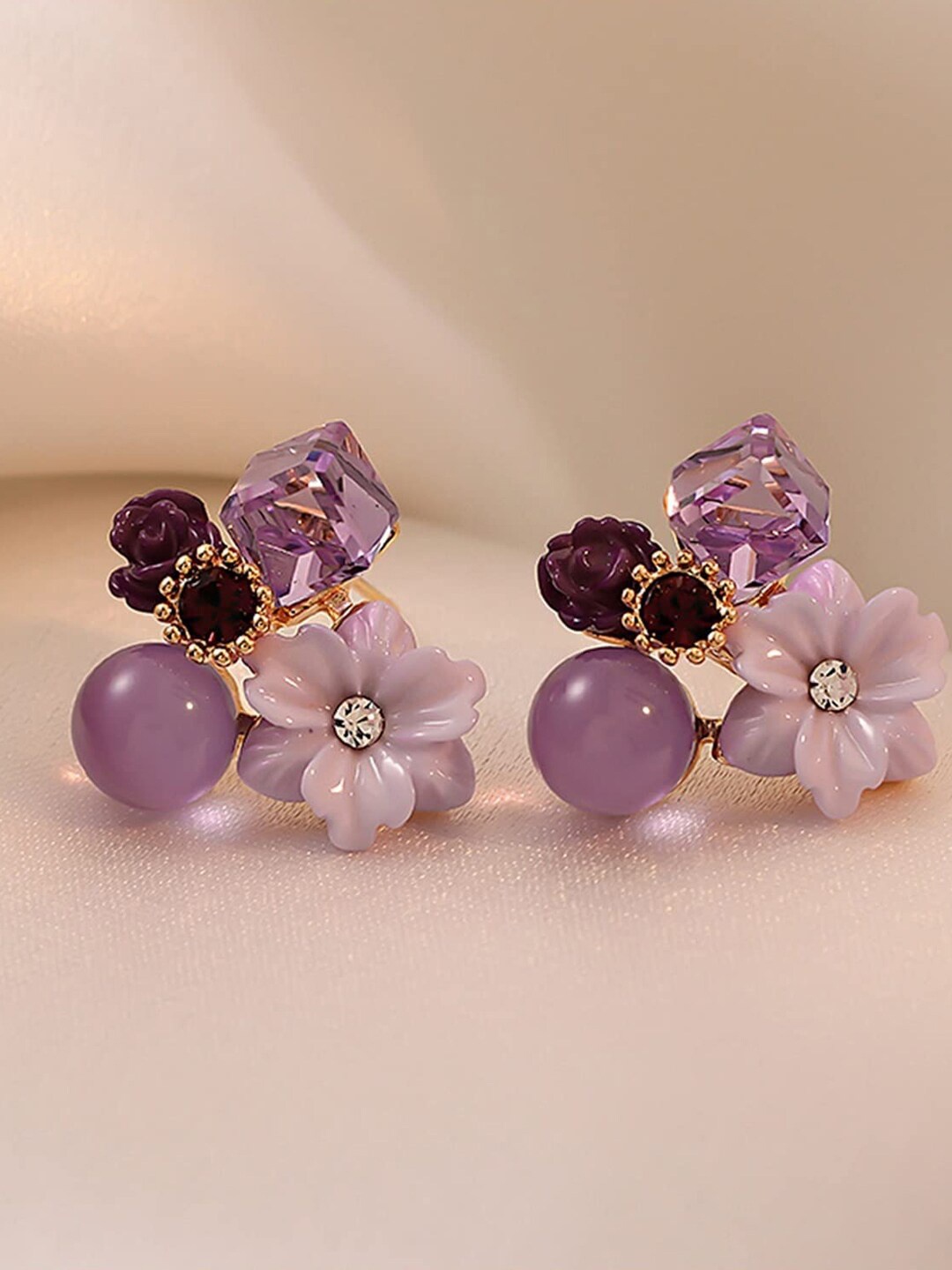 

FIMBUL Gold-Plated Floral Studs Earrings