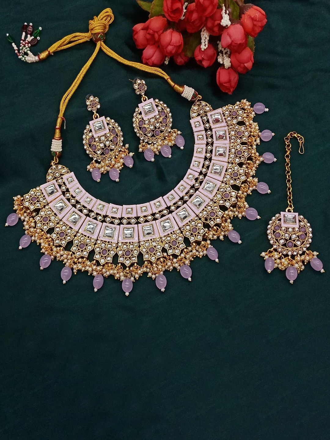 

AASHISH IMITATION Gold-Plated Kundan Studded & Beaded Jewellery Set, Purple