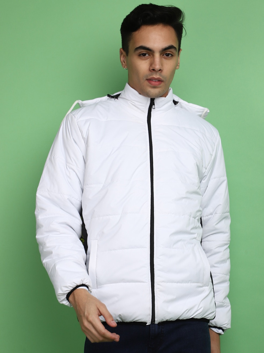 

V-Mart Hooded Puffer Jacket, White