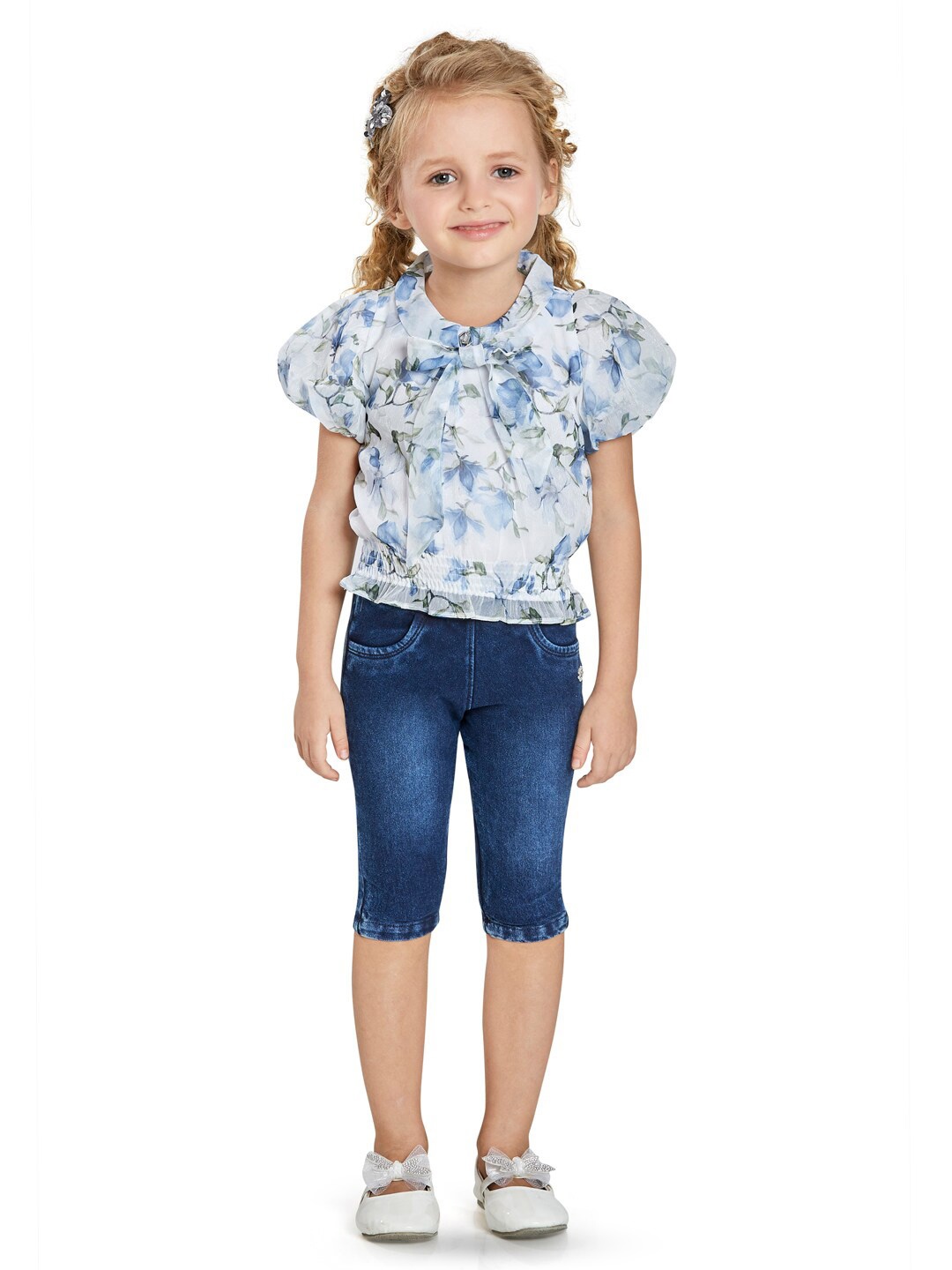 

Peppermint Girls Floral Printed Puff Sleeves Top with Shorts, Blue