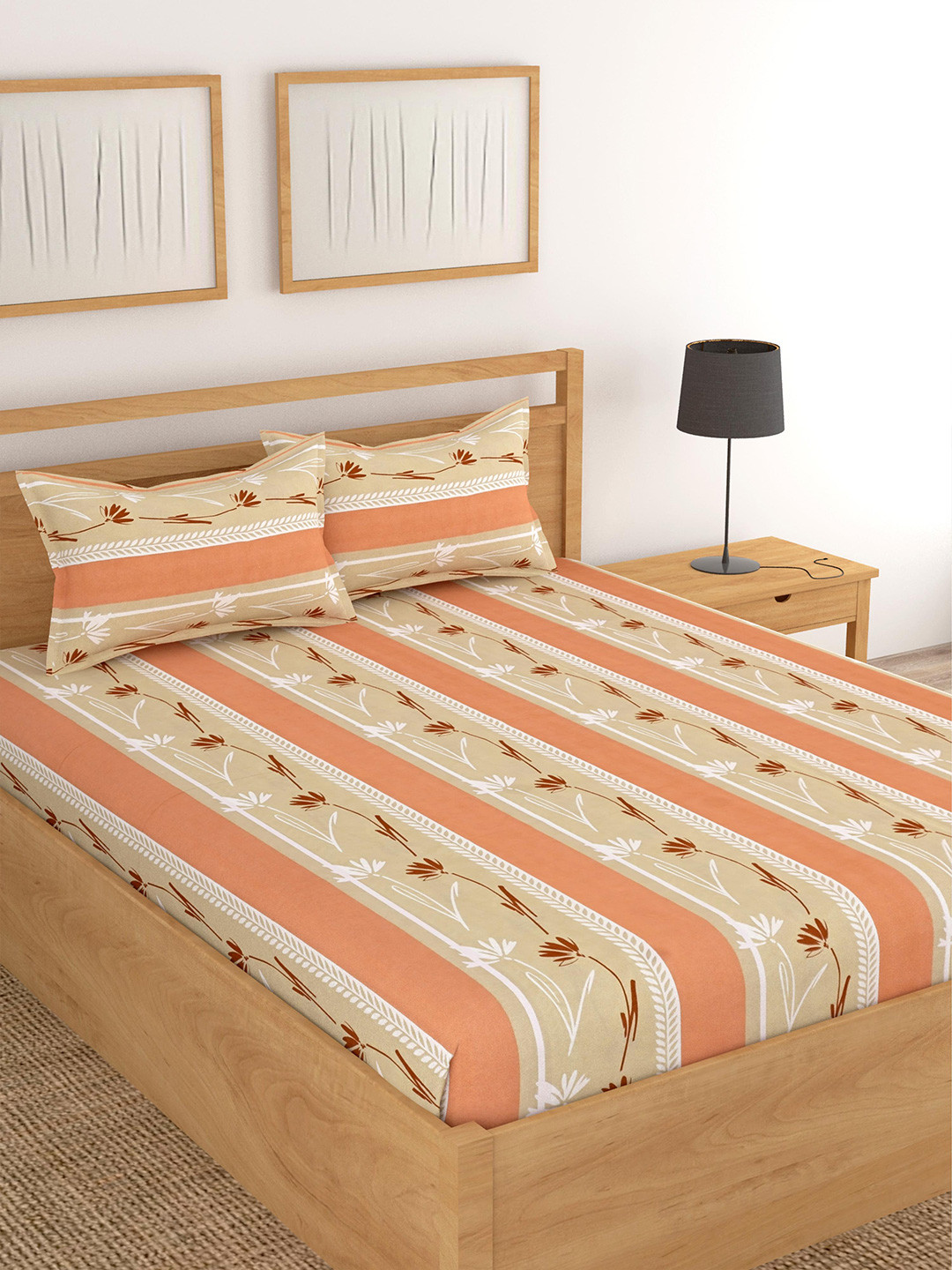 

Lali Prints Peach & White Floral Printed Cotton 180 TC King Bedsheet with 2 Pillow Covers