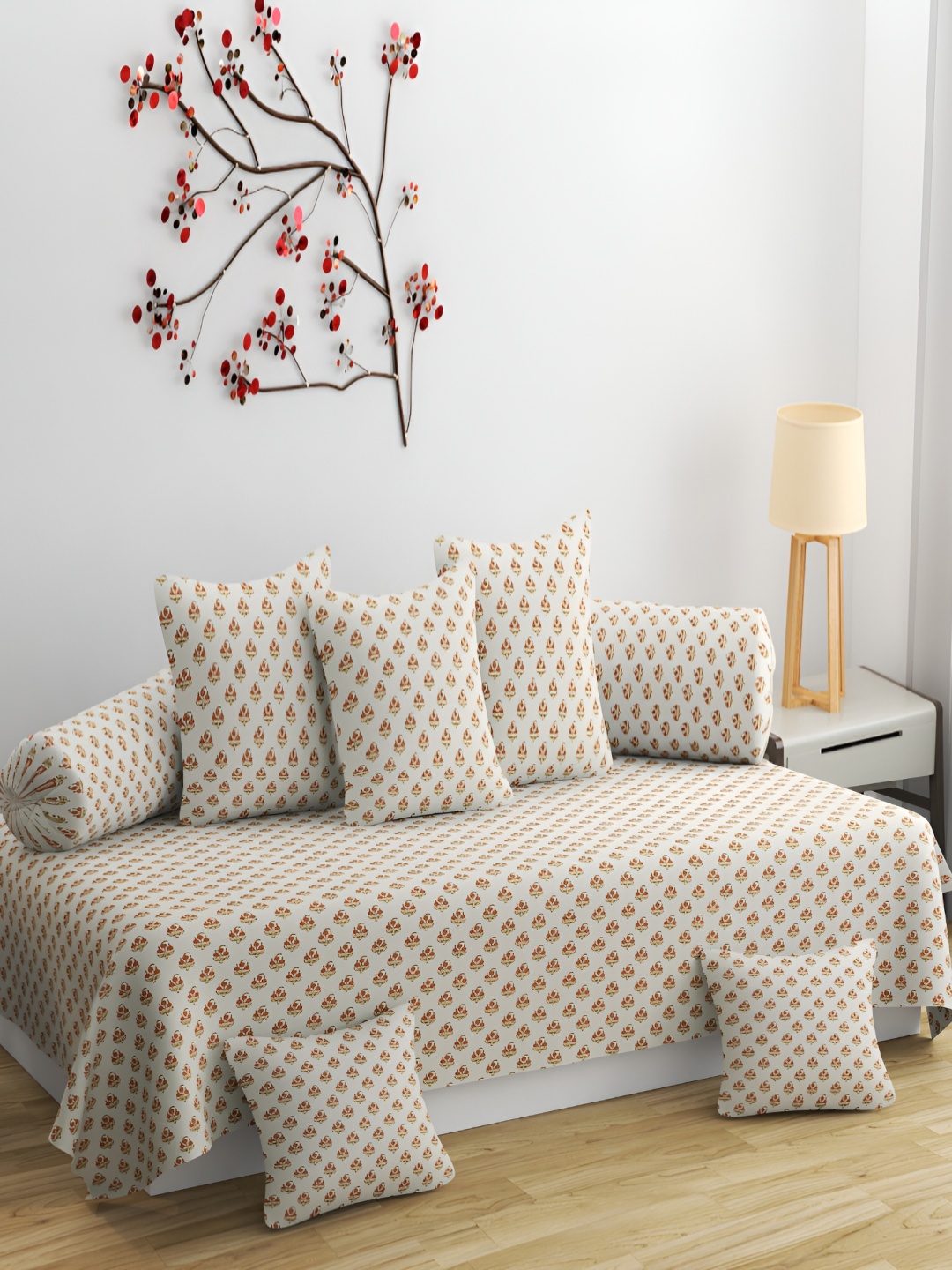

CHHILAKIYA Off White & Orange Floral Printed Glace Cotton Diwan Set