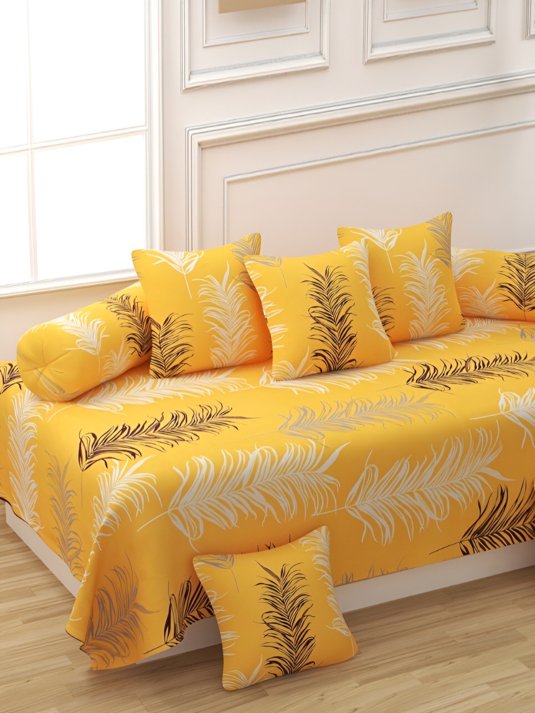 

CHHILAKIYA Yellow & White 8 Pcs Floral Printed Glace Cotton Diwan Set