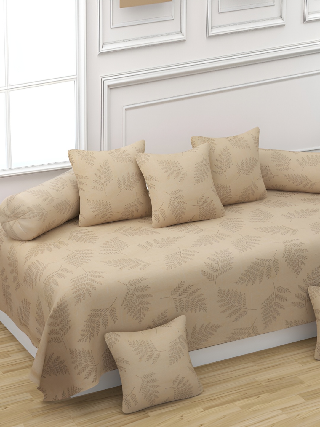 

CHHILAKIYA Beige & Grey 8 Pcs Floral Printed Glace Cotton Diwan Set