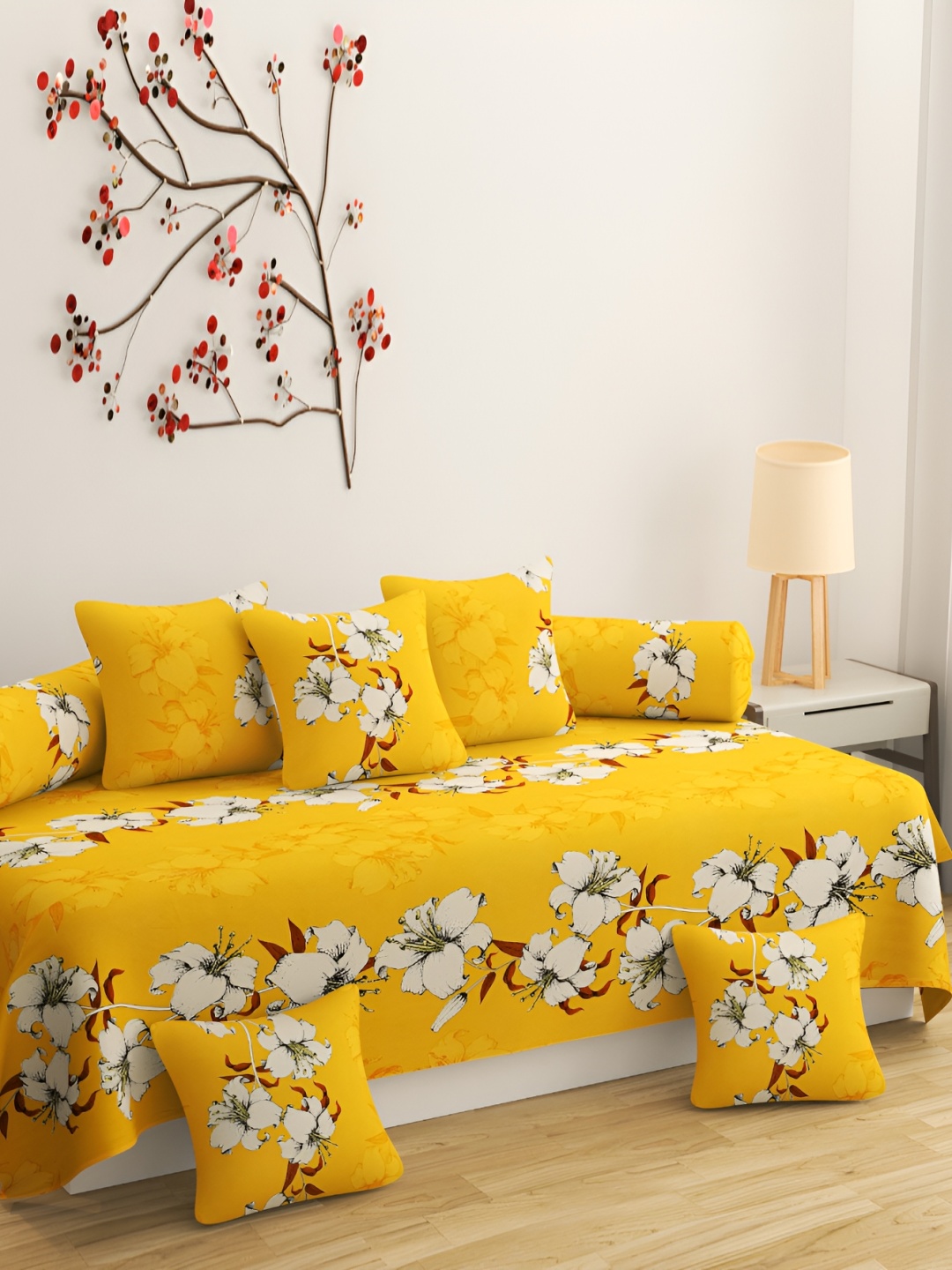 

CHHILAKIYA Yellow & White 8 Pcs Floral Printed Glace Cotton Diwan Set