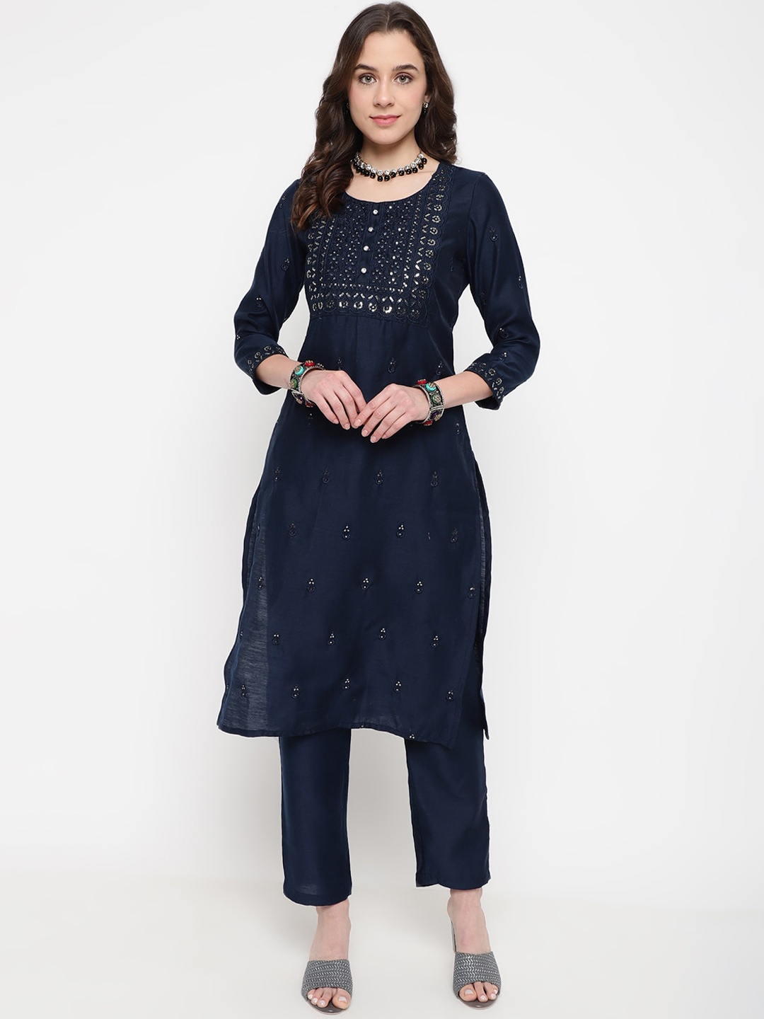 

Be Indi Ethnic Motifs Embroidered Straight Silk Kurta Set with Trousers, Navy blue