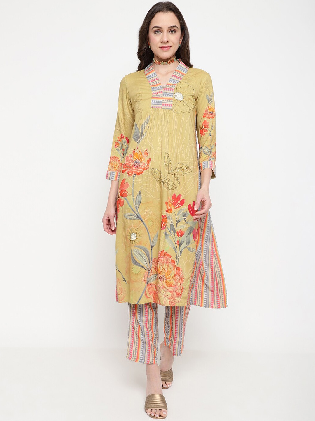 

Be Indi Women Floral Printed A-Line Rayon Kurta Set with Trouser, Olive