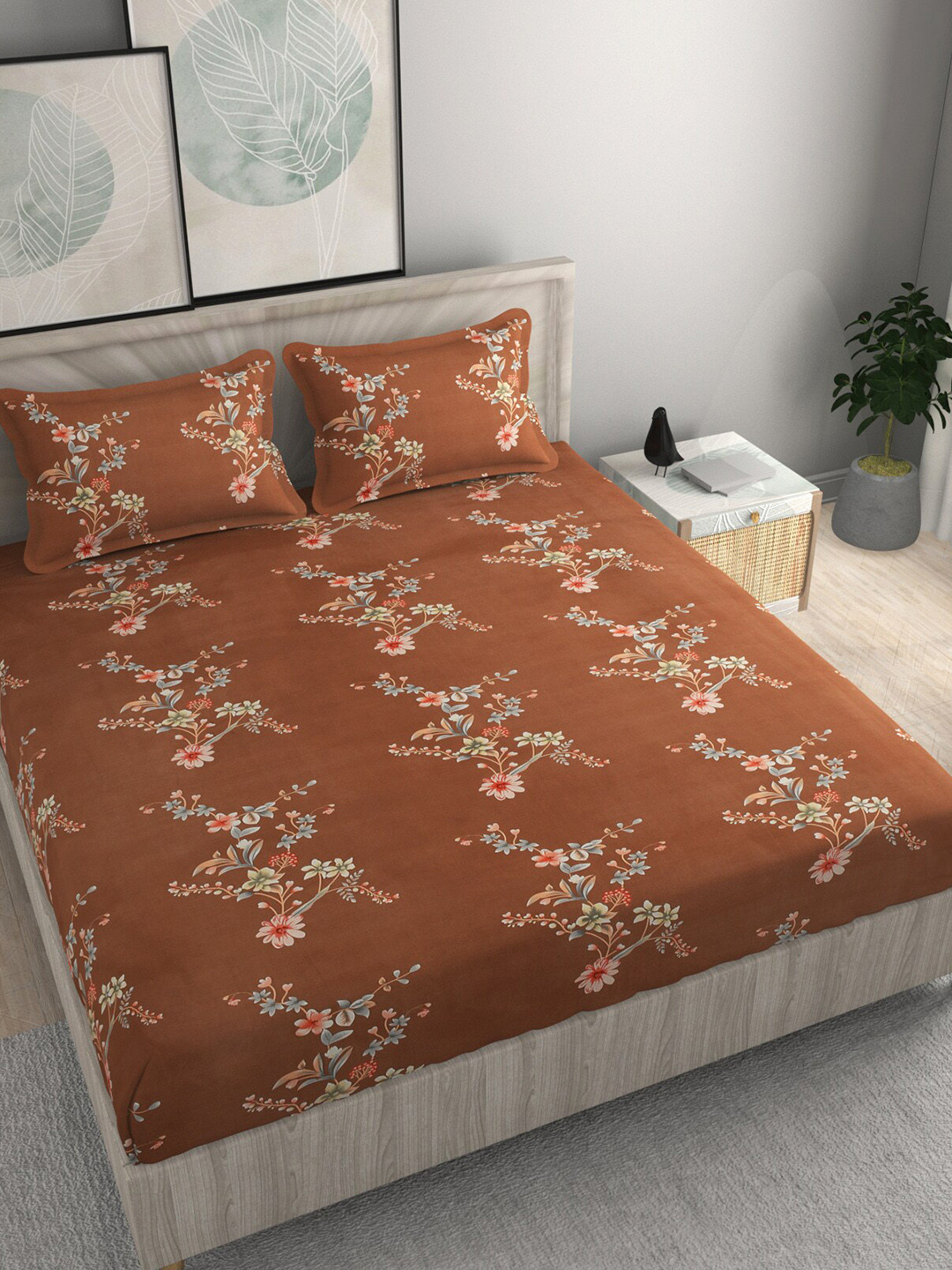 

FINE TEX WORLD Brown Floral 210 TC 130 GSM Queen Fitted Bedsheet with 2 Pillow Covers