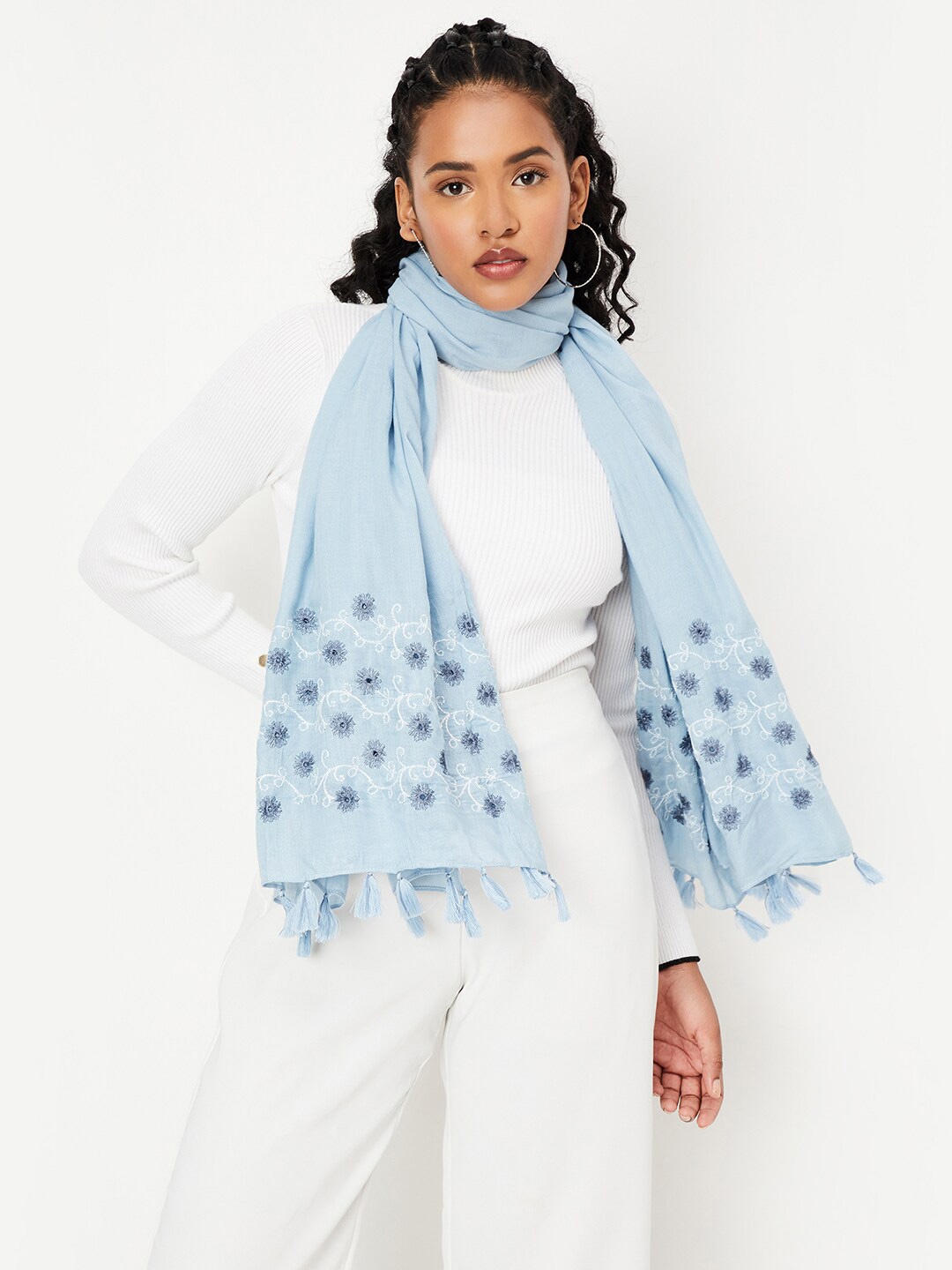 

max Embroidered Scarf, Blue